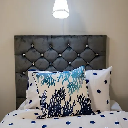 Lägenhet Bv Basement Navy Diamond Suites Apt