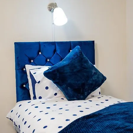 Bv Basement Navy Diamond Suites Apt Lägenhet Bradford (West Yorkshire)