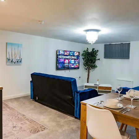 Bv Basement Navy Diamond Suites Apt *