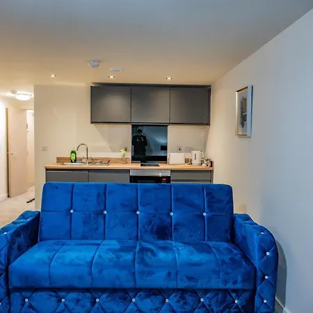 Bv Basement Navy Diamond Suites Apt Lägenhet