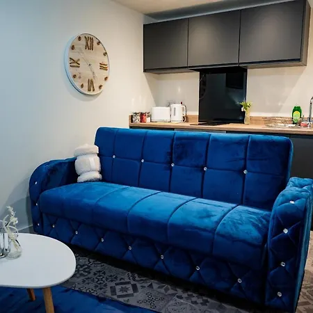 Lägenhet Bv Basement Navy Diamond Suites Apt Bradford (West Yorkshire)
