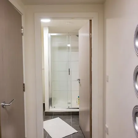 Bv Basement Navy Diamond Suites Apt *