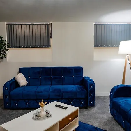Apartment Bv Basement Navy Diamond Suites Apt
