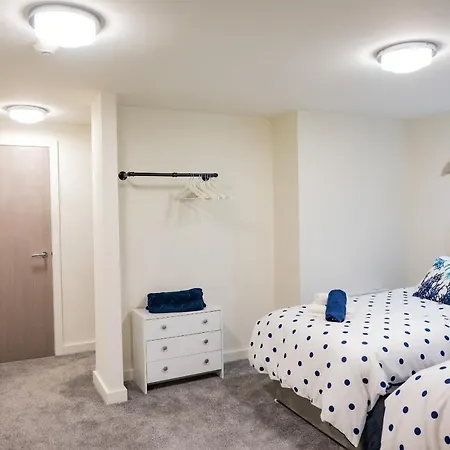 Bv Basement Navy Diamond Suites Apt Apartment *